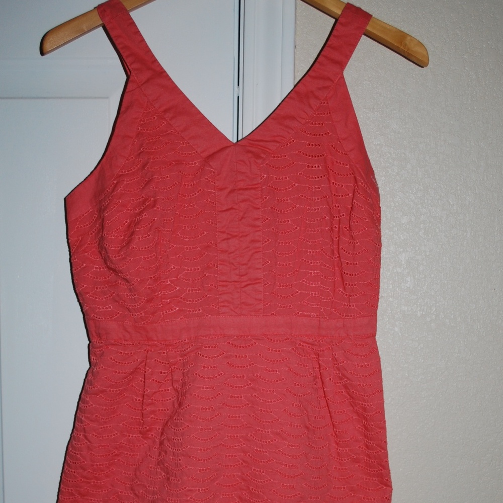 Old Navy Women's Size 6 Sleeveless Eyelet Lace Dre